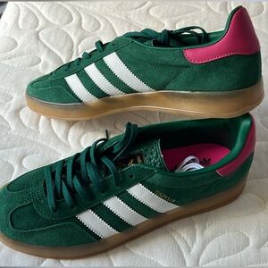 Adidas Gazelle Indoor in color “collegiate green/lucid pink”